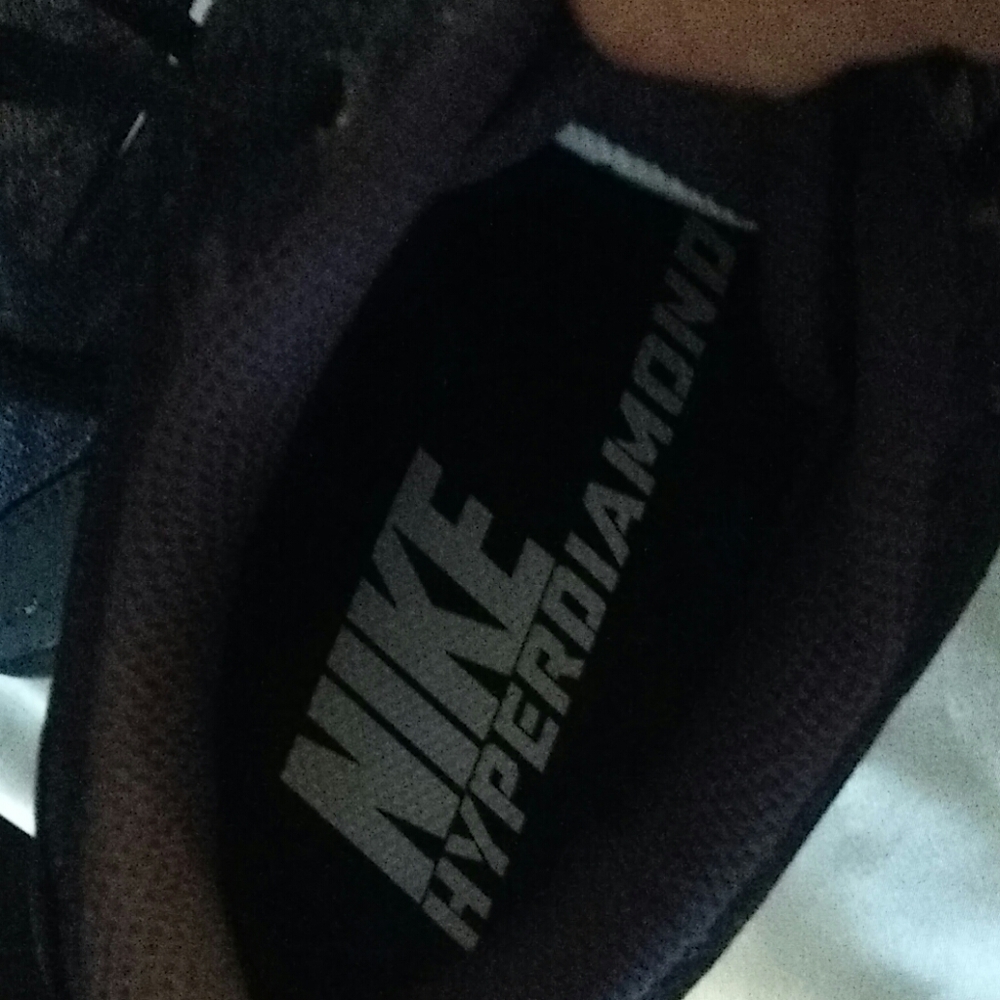 Nike - Picture 2 of 8